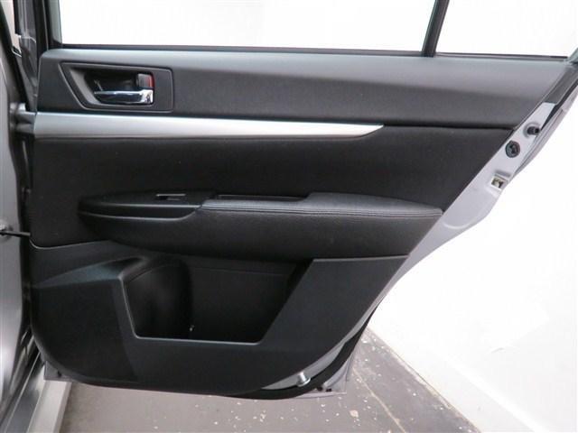 Subaru Legacy 2011 photo 1