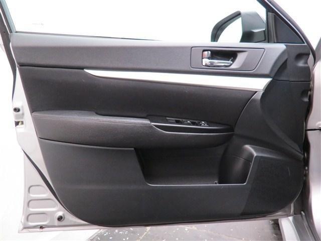 Subaru Legacy 2011 photo 36