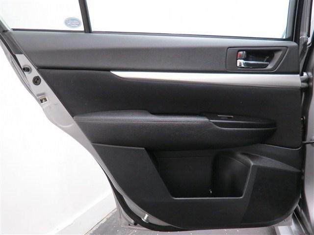 Subaru Legacy 2011 photo 37