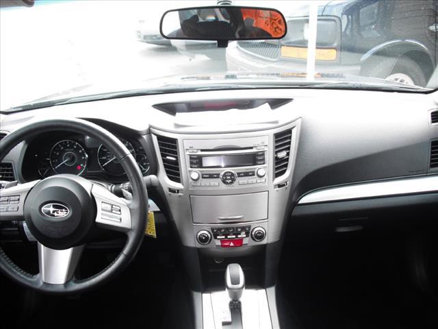 Subaru Legacy 2011 photo 2