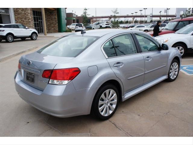 Subaru Legacy 2012 photo 2