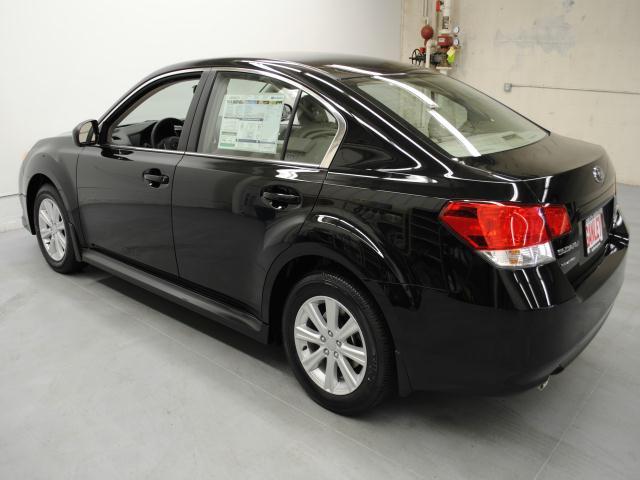 Subaru Legacy 2012 photo 3