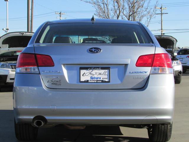 Subaru Legacy 2012 photo 4