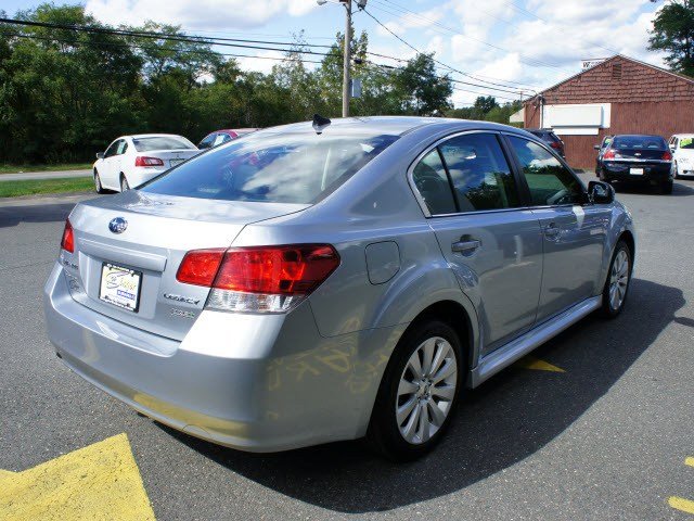 Subaru Legacy 2012 photo 2