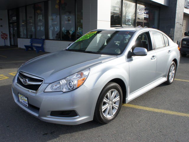 Subaru Legacy 2012 photo 2