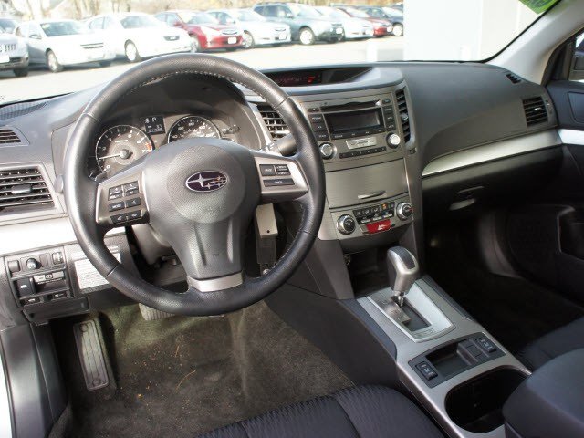 Subaru Legacy 2012 photo 3