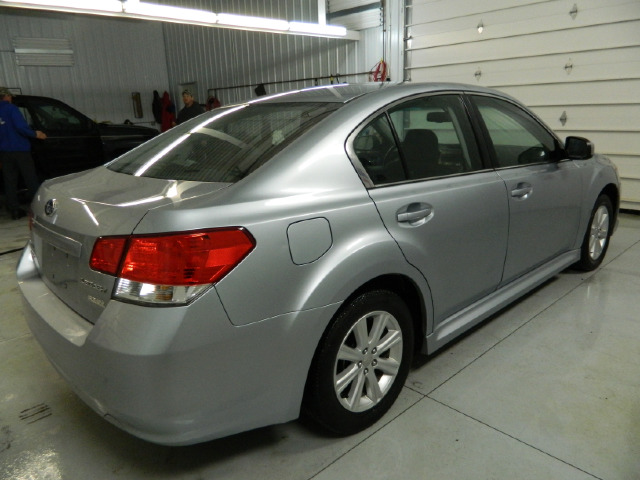 Subaru Legacy 2012 photo 2