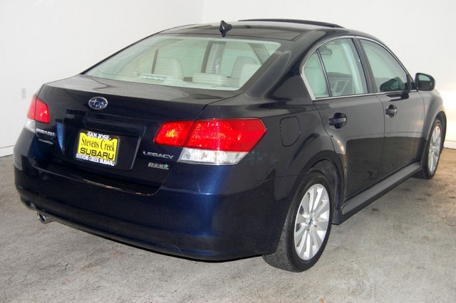 Subaru Legacy 2012 photo 4