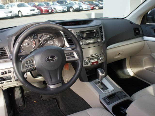 Subaru Legacy 2012 photo 1