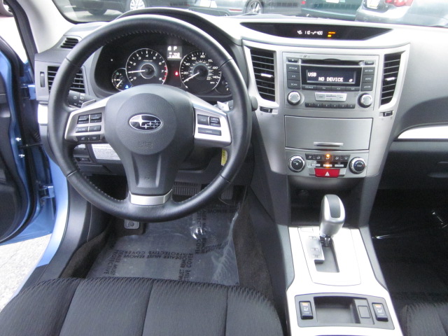 Subaru Legacy 2012 photo 1