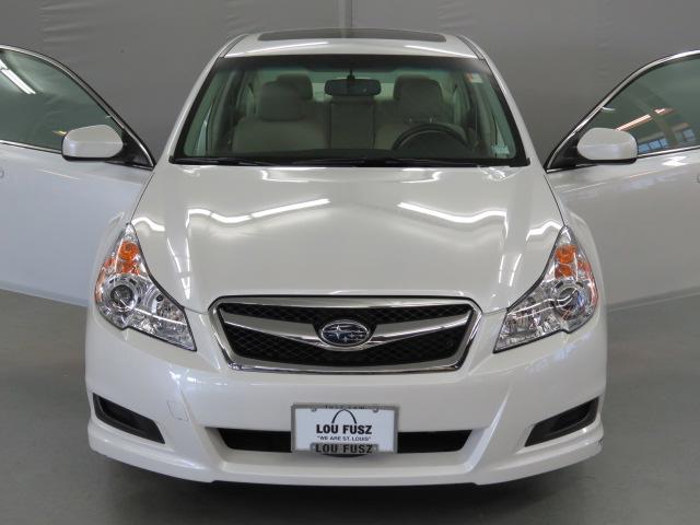 Subaru Legacy 2012 photo 1