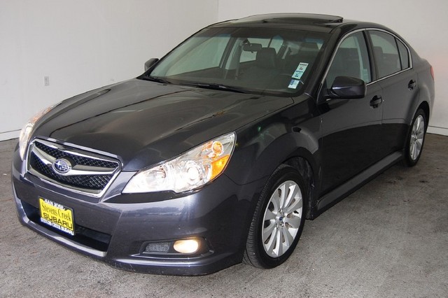 Subaru Legacy 2012 photo 4