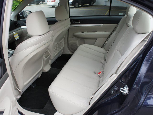 Subaru Legacy 2012 photo 2