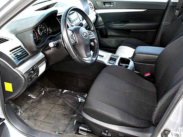 Subaru Legacy 2012 photo 3