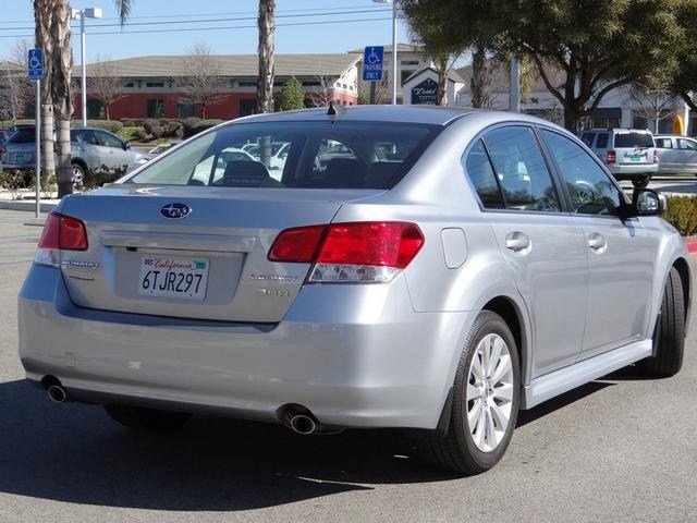 Subaru Legacy 2012 photo 3