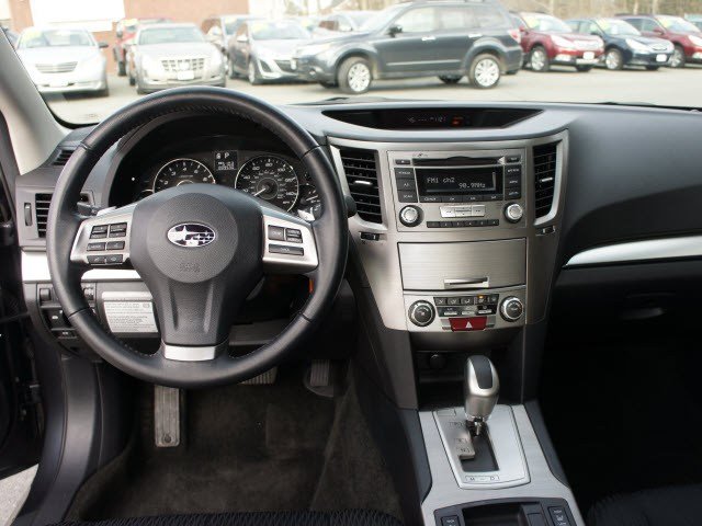 Subaru Legacy 2012 photo 4