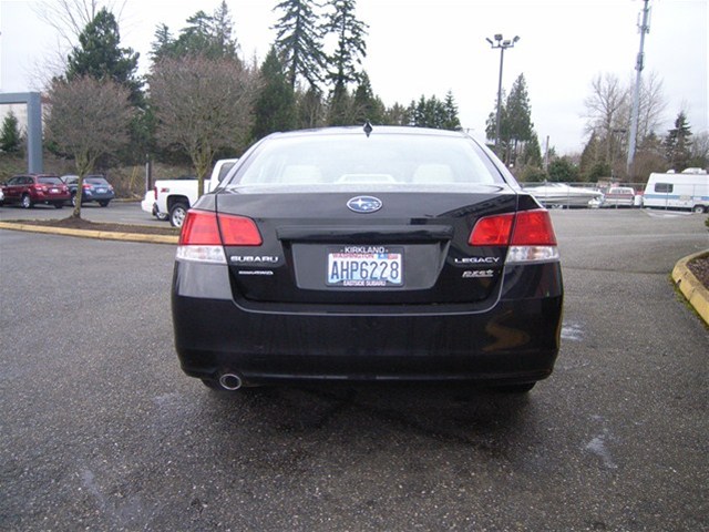 Subaru Legacy 2012 photo 1