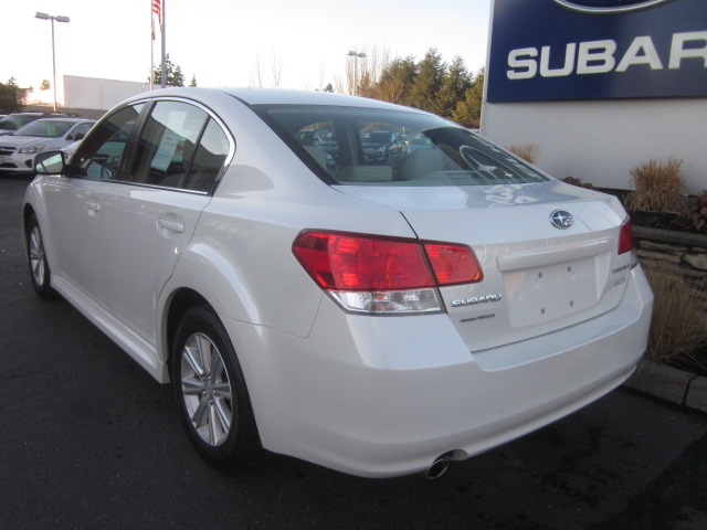 Subaru Legacy 2012 photo 3