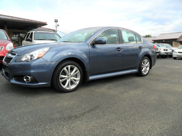 Subaru Legacy 2013 photo 2