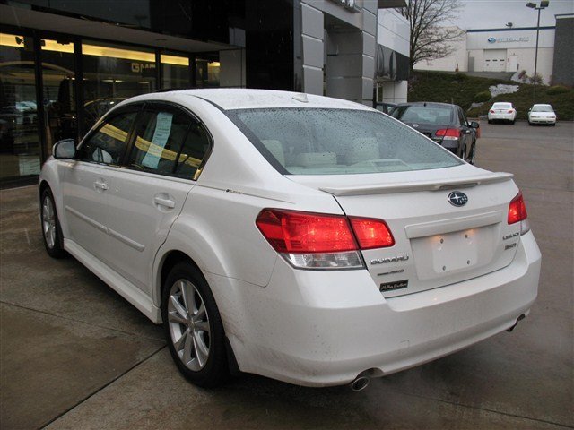 Subaru Legacy SLT 25 Unspecified