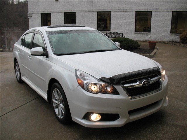 Subaru Legacy 2013 photo 2