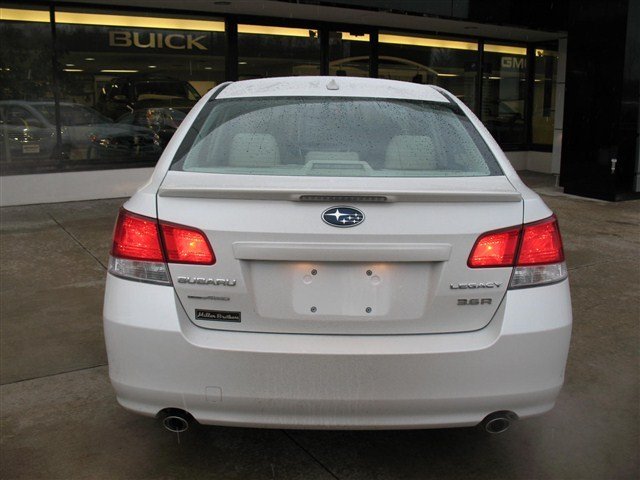 Subaru Legacy 2013 photo 5