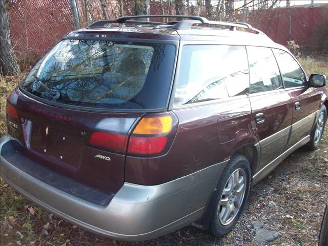 Subaru Outback Base Wagon