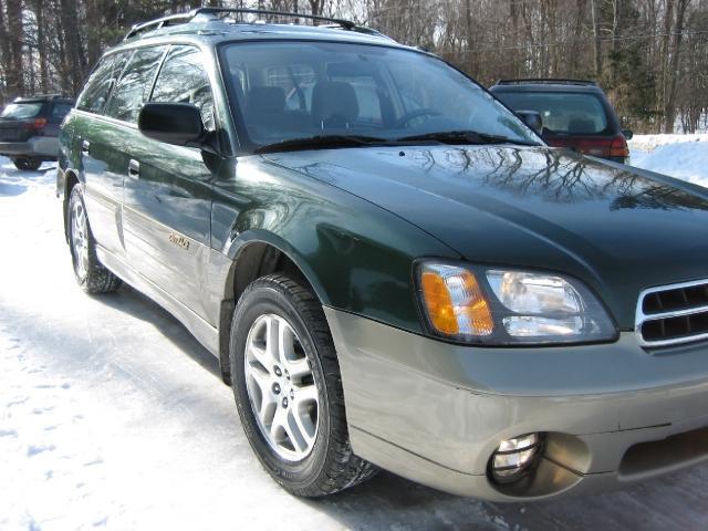 Subaru Outback 2000 photo 1