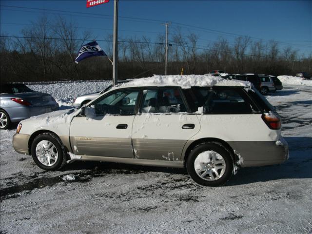 Subaru Outback Base Wagon