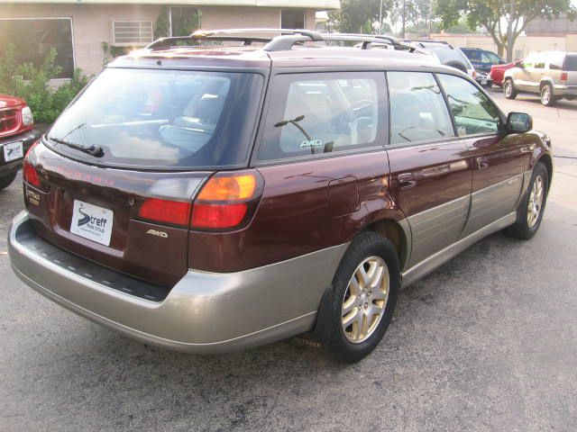 Subaru Outback 2000 photo 1