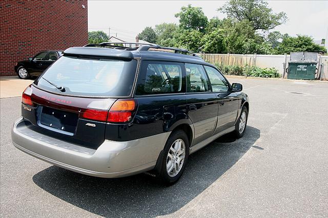 Subaru Outback 2000 photo 4