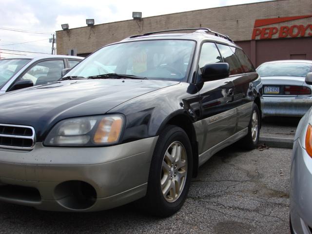 Subaru Outback SLT 25 Sedan