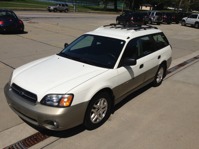 Subaru Outback 2000 photo 1