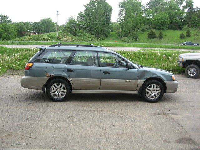 Subaru Outback 2000 photo 1