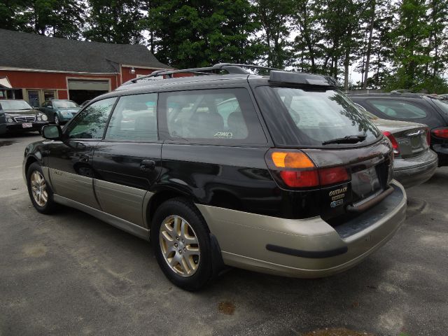 Subaru Outback 2000 photo 4