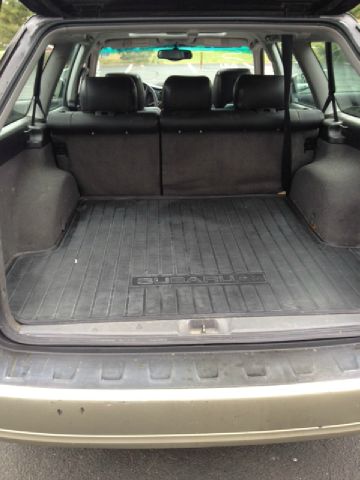 Subaru Outback 2000 photo 5