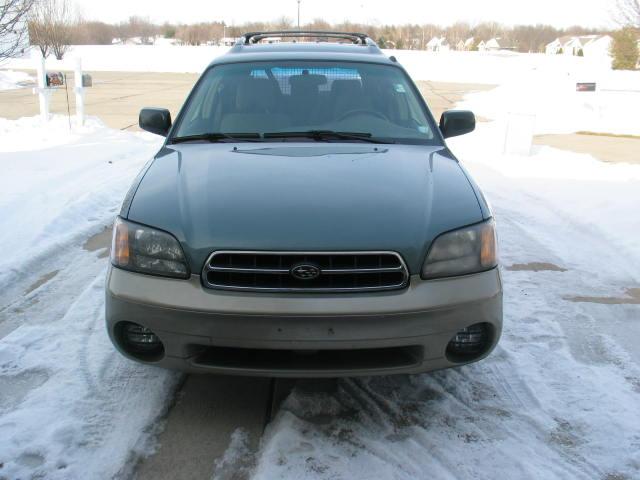 Subaru Outback 2000 photo 1