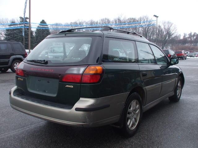 Subaru Outback 2000 photo 3