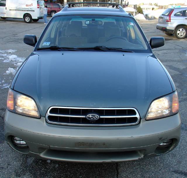 Subaru Outback 2000 photo 1