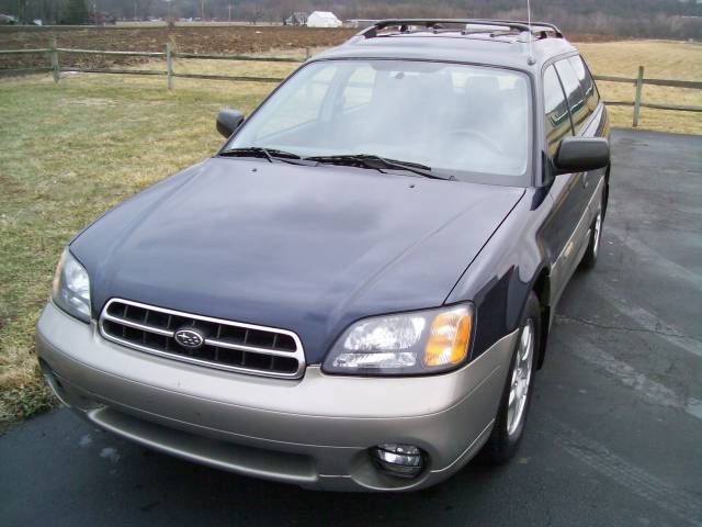 Subaru Outback Base Wagon