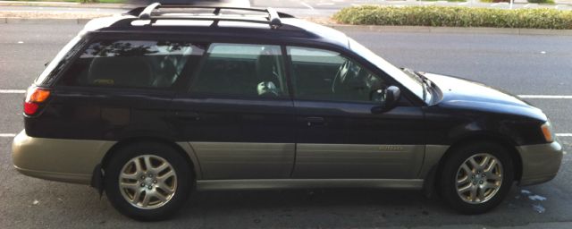 Subaru Outback 2000 photo 1