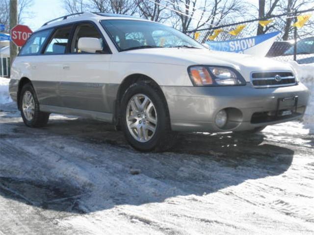 Subaru Outback 2000 photo 1