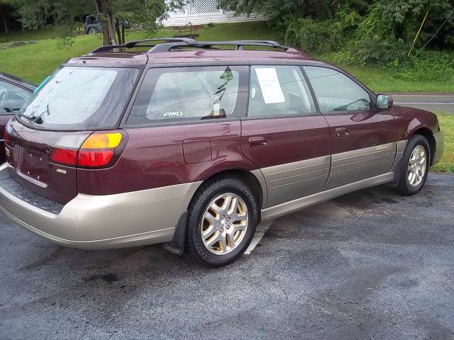 Subaru Outback 2000 photo 2