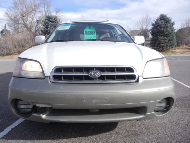 Subaru Outback 2000 photo 1