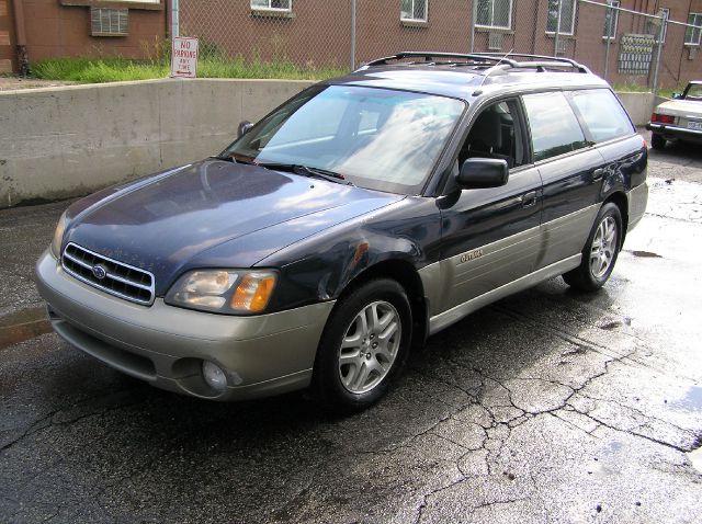 Subaru Outback 2000 photo 1