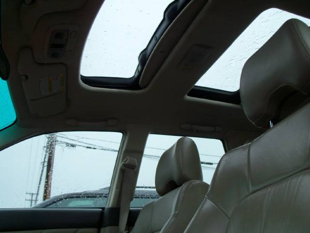 Subaru Outback 2000 photo 3