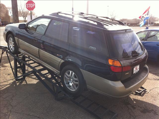 Subaru Outback 2000 photo 3