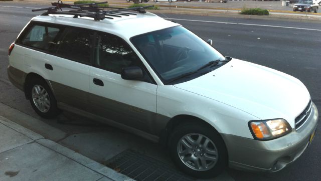 Subaru Outback 2000 photo 3