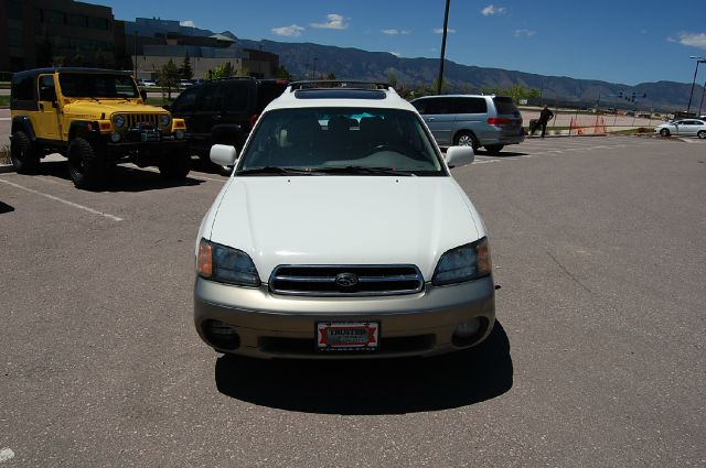 Subaru Outback 2000 photo 16