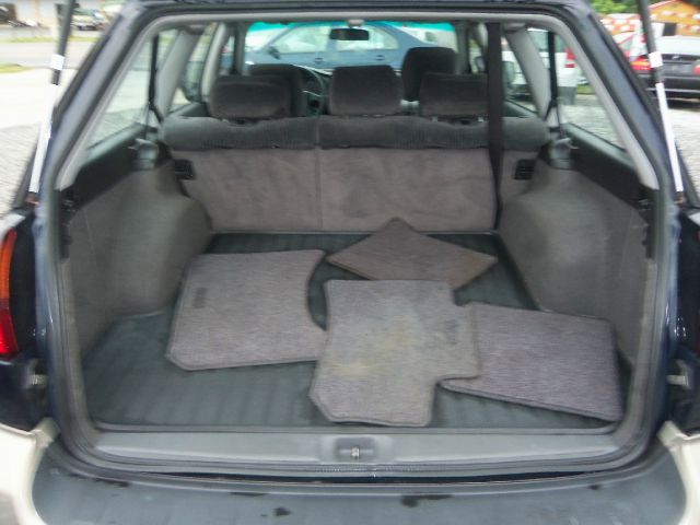 Subaru Outback 2000 photo 1